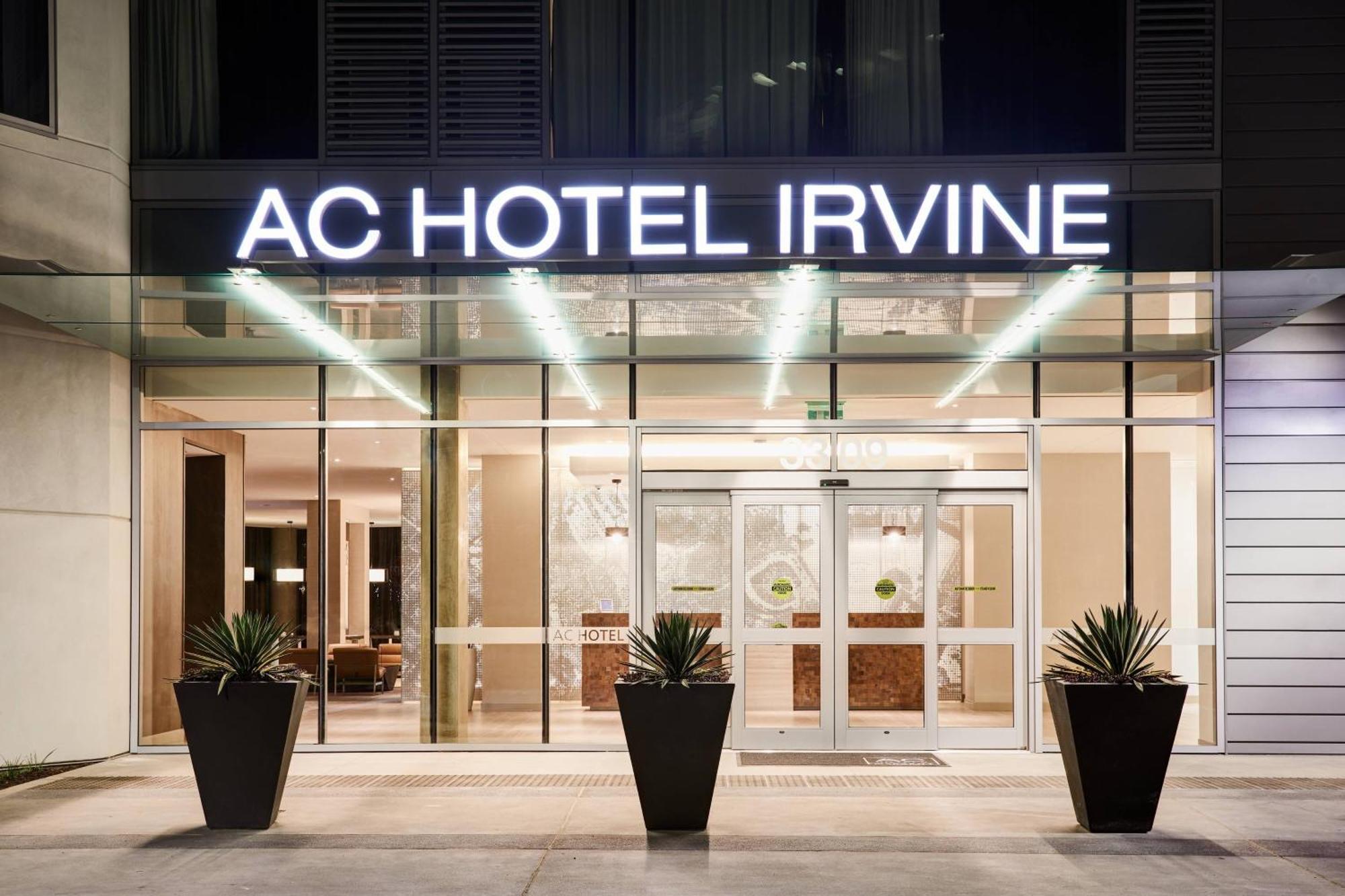 Ac Hotel By Marriott Irvine Esterno foto