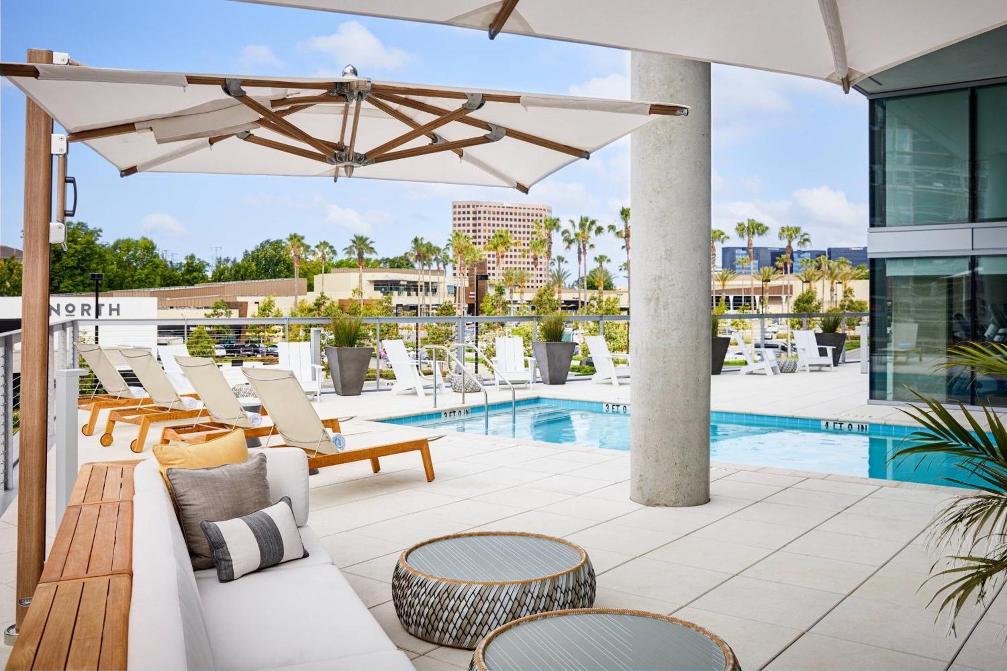 Ac Hotel By Marriott Irvine Esterno foto