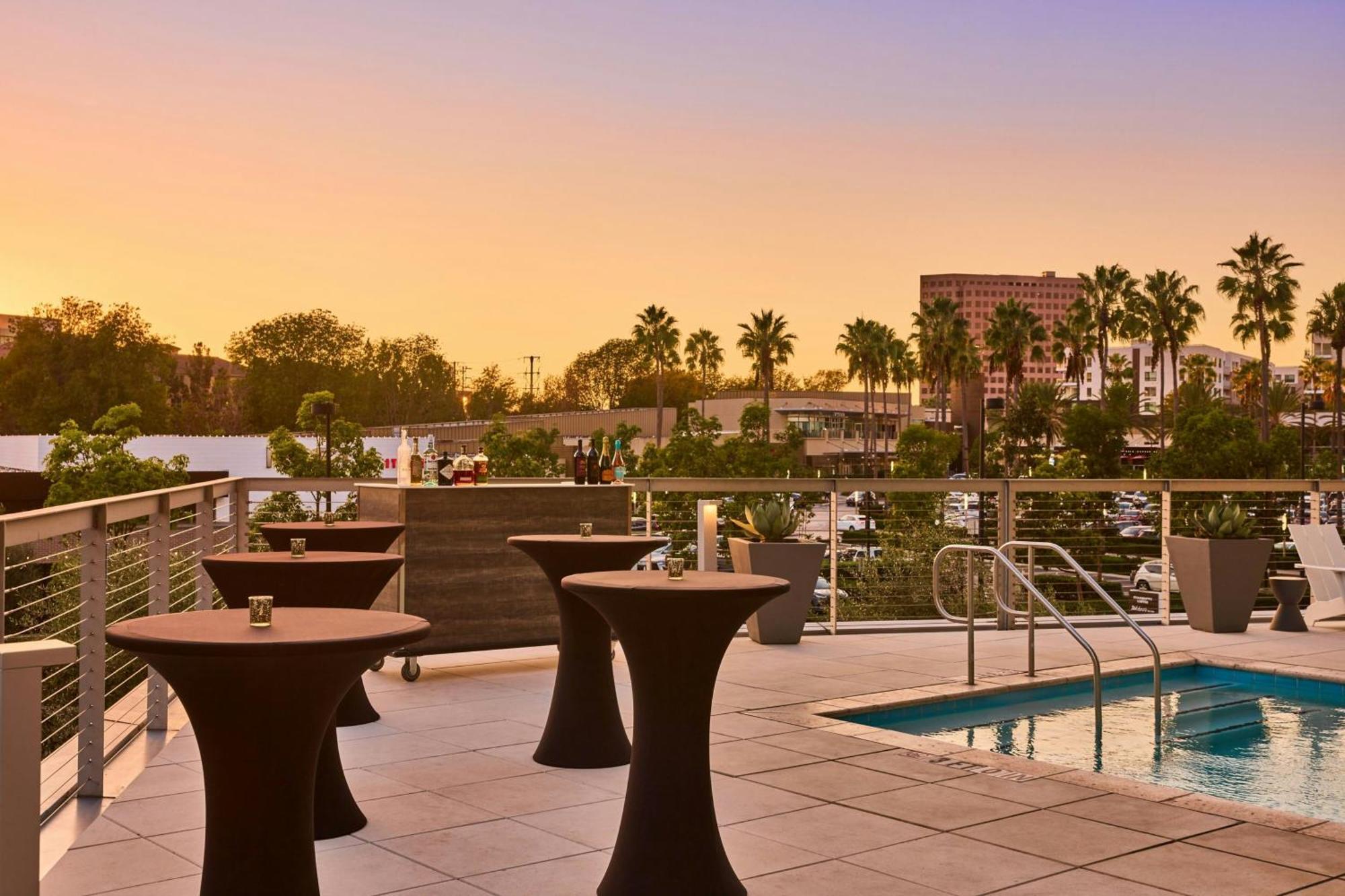 Ac Hotel By Marriott Irvine Esterno foto